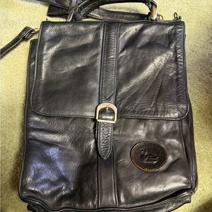 Elegant Black Leather Messenger Bag